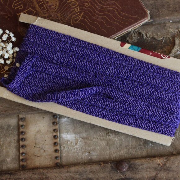 Vintage 1990s Purple Gimp Trim, Conso 1/2" Wide Scroll, 3 yards, Sewing Or Craft - Picture 2 of 10